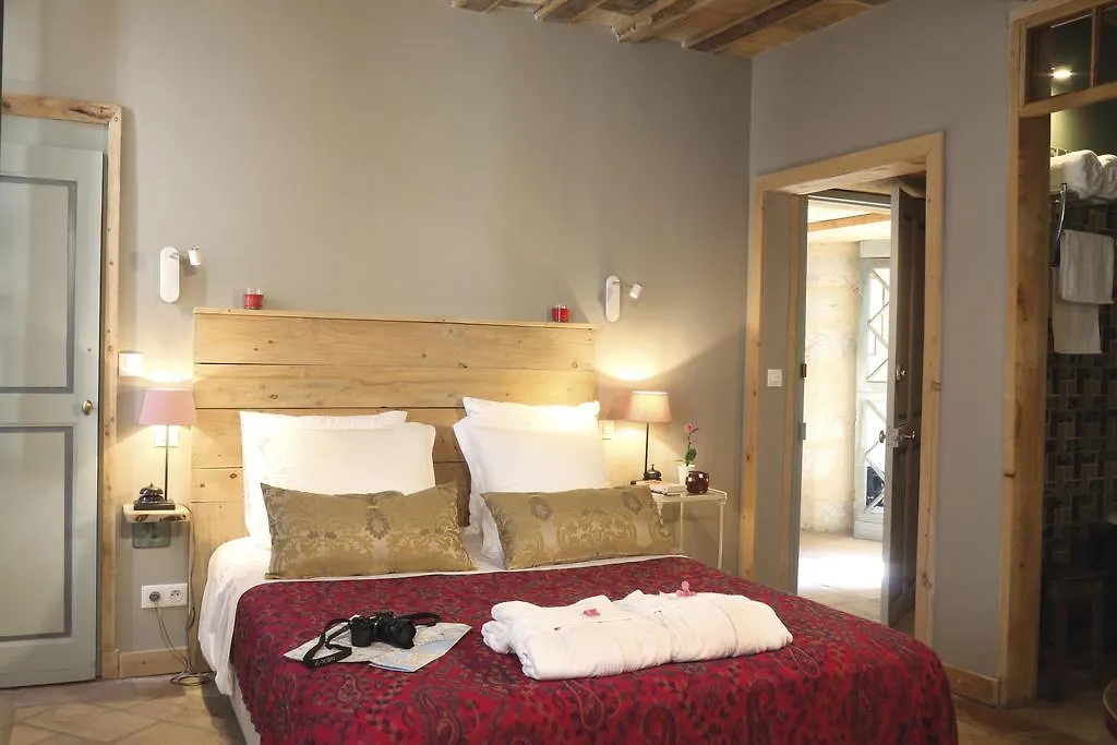 *** Couette-café Bed and breakfast La Casa De Boulbon France